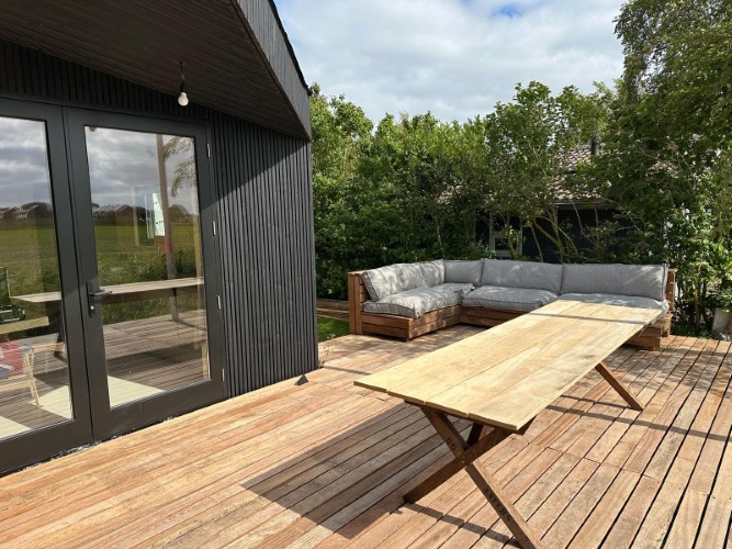 Bungalow buiten terras