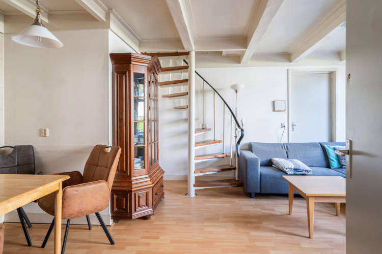 Vakantiehuisje Even Bykomme woonkamer