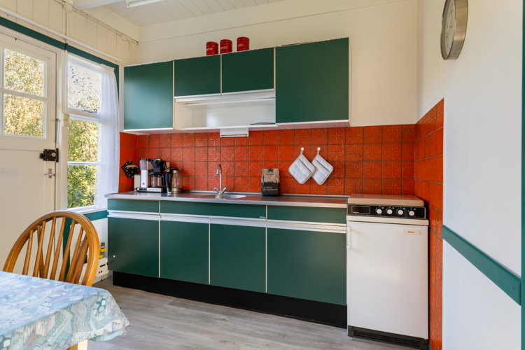 kijkduin vakantiehuisje op schiermonnikoog keuken