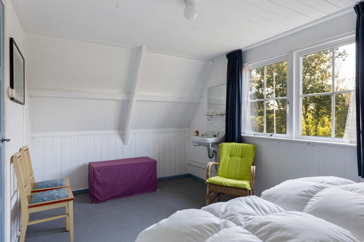 kijkduin vakantiehuisje op schiermonnikoog slaapkamer zitgedeelte