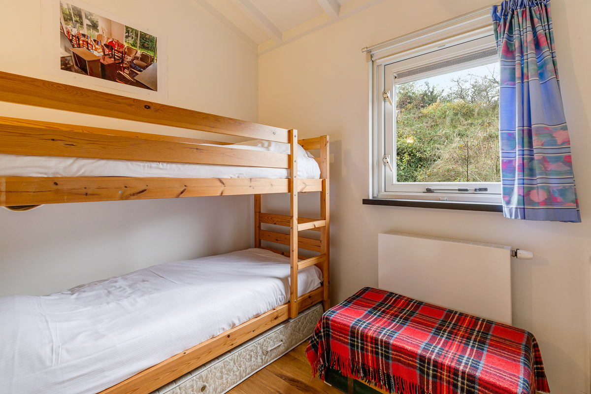 stapelbed slaapkamer hilghehorn bungalow schiermonnikoog