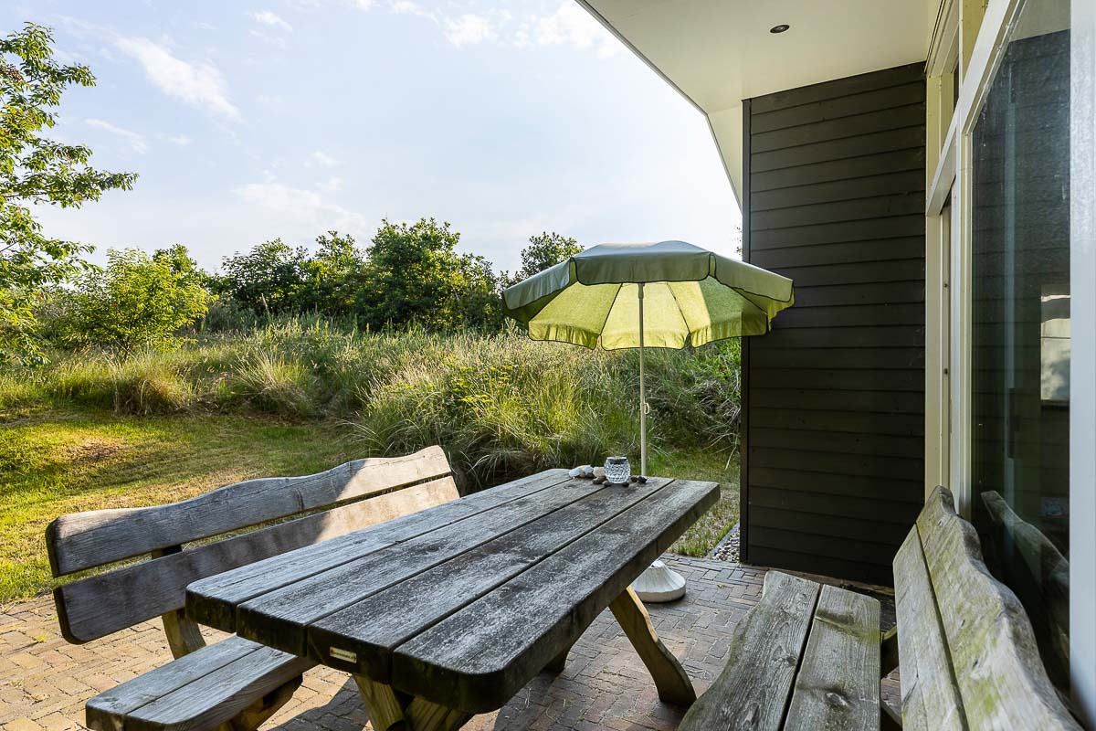 terras buiten lunchen hilghehorn bungalow schiermonnikoog