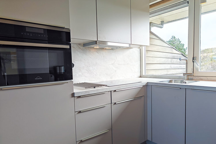 interieur huisje schiermonikoog metula keuken aparatuur