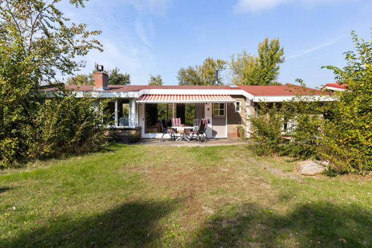 Buitenkant vakantiehuis Sukerjantjen Schiermonnikoog